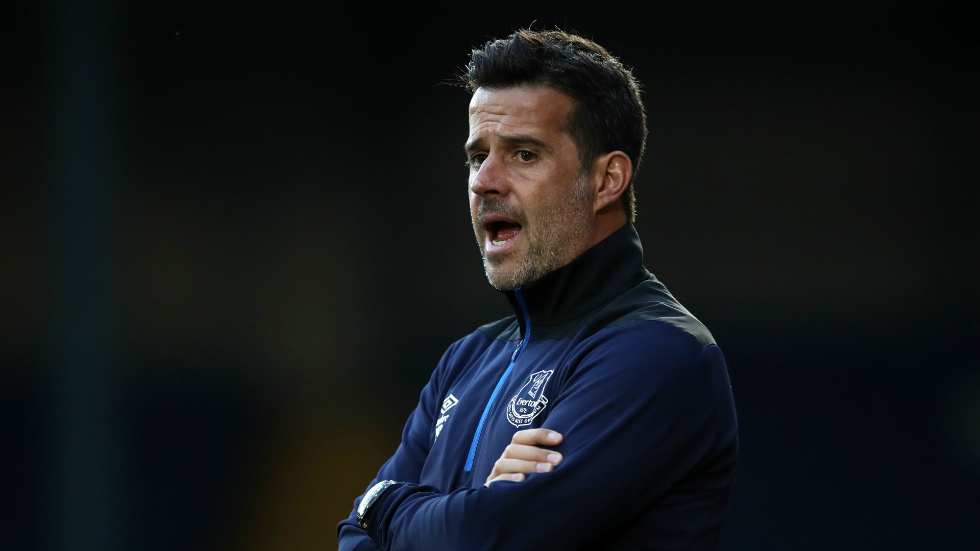 也展现了他 也展现了他